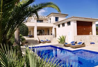 Ocean Blues has Balcony rooms