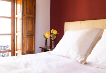 Alojamiento Yecla Centro by piso del Ayuntamiento de Yecla allows 18 year olds to book a room