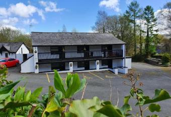 Fairy Falls Hotel has Balcony rooms