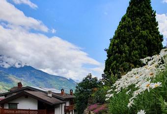 Ch  vres    Cheval - Apartment has Balcony rooms