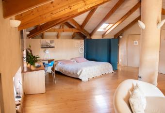 Il Gomitolo has Balcony rooms