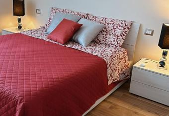 Appartamenti Yolanda has Balcony rooms