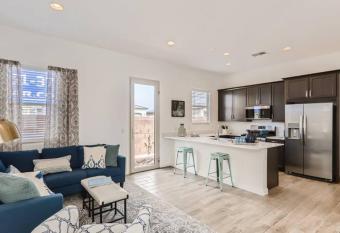 Dream guest house! allows 18 year olds to book a room