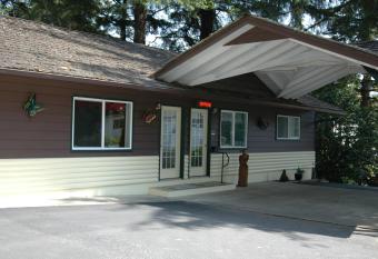 Park Motel and Cabins has Balcony rooms