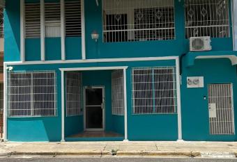 Newly remodeled 2nd Floor Unit, 5 BR has Balcony rooms