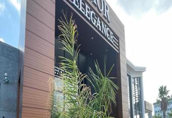 Ekor Elegance Hotel allows 18 year olds to book a room