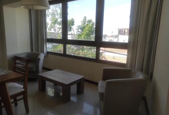 EDIFICIO BARROS has rooms with a private hot tub