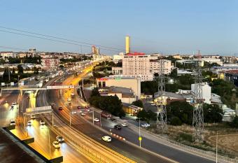 E5 PARK OTEL allows 18 year olds to book a room