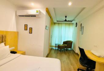 HM Hotels&Suits has Balcony rooms