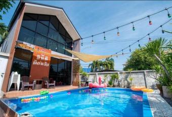 2 Bedroom Pool Villa for Groups or Friends B2 has Balcony rooms