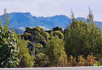 Mountain View Studio allows 18 year olds to book a room