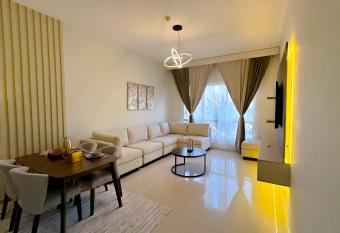 Luxury, One bedroom apartment Ocean view has rooms with a private hot tub