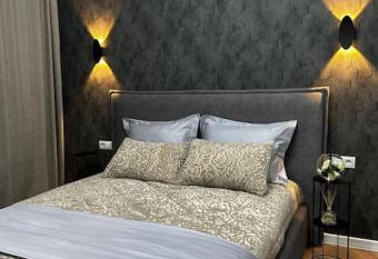 (null) allows 18 year olds to book a room