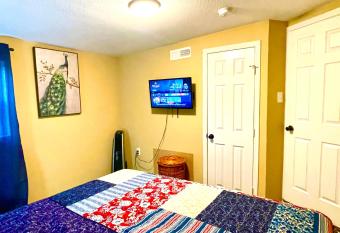 Lush Wonders has Balcony rooms