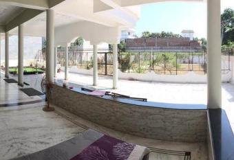 Kiran Kunj has Balcony rooms