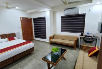 Halo Residency has Balcony rooms