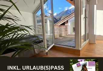 Ger  umiges sonniges Apartment mit Bergblick has Balcony rooms