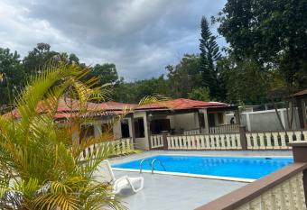 Villa Campestre en Bonao has Balcony rooms