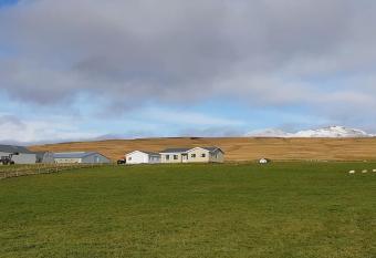 countryhouse with great veiw on Eyjafjallaj  kull has Balcony rooms