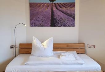 Boardinghouse Steinen allows 18 year olds to book a room