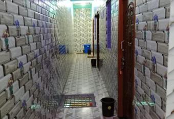 Trilok nivas has Balcony rooms