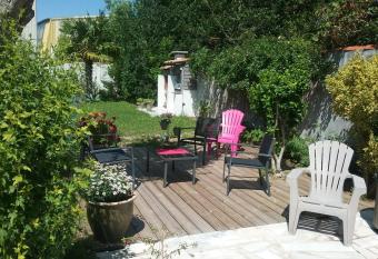 La roseraie has Balcony rooms