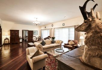 Safari Park Hotel has rooms with a private hot tub