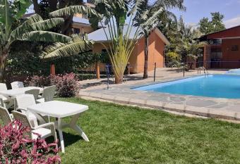 Runako Lodge has Balcony rooms