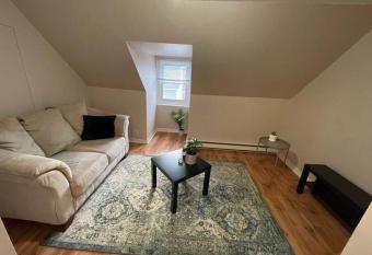 Appartement centre L  vis allows 18 year olds to book a room