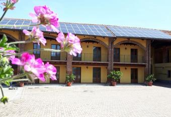 Agriturismo Cascina del Peso has Balcony rooms