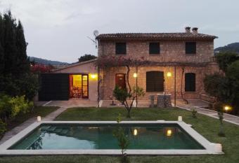 Casa Futbol has Balcony rooms