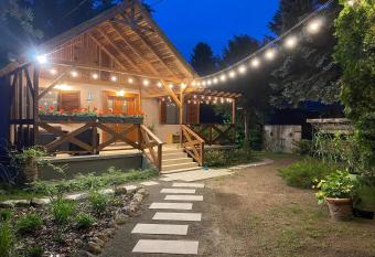 Insel vend  gh  z Sur  ny allows 18 year olds to book a room