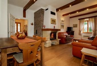 Gorska ku  a Elin has Balcony rooms