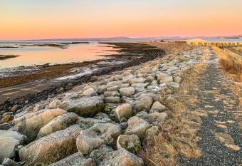 Bakki Apartments & Hostel has Balcony rooms