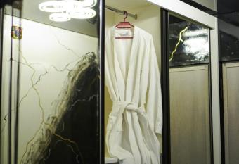 The Marble Room has rooms with a private hot tub