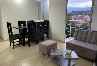 Amplio comodo y equipado Apartamento en Prados del Este has Balcony rooms