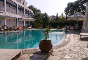 Villa Riviera has Balcony rooms