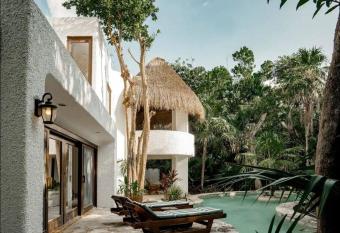 Casa Kasteli: 2 Rec., alberca y playa has Balcony rooms