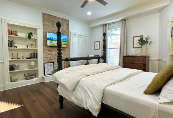 Garden on Capital-Bourbon & Horse Country allows 18 year olds to book a room