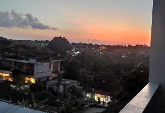 Cozy73 Ocean View Villa Uluwatu allows 18 year olds to book a room