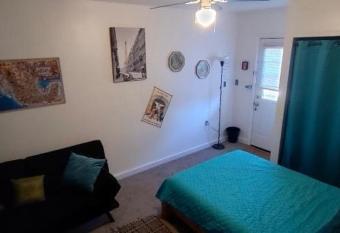 Private Guest Cozy Room w/Full Bathroom allows 18 year olds to book a room