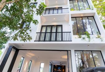 El DESTINO Hiriketiya has Balcony rooms