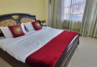 Hillside 3BHK with PanoramicView has Balcony rooms