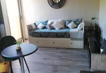 La Louisiane #Piscine #Parking #700m plages allows 18 year olds to book a room