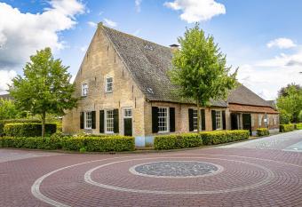 Den Eijngel bed and breakfast has Balcony rooms