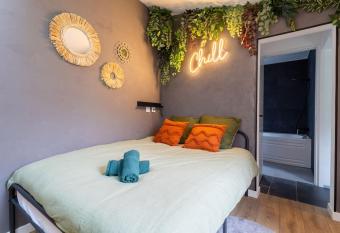 Maison Privative face au lac has Balcony rooms