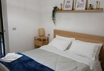 Casa vacanze La brezza di Varenna has Balcony rooms