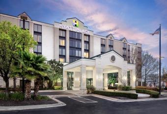 Hyatt Place Austin/Arboretum allows 18 year olds to book a room