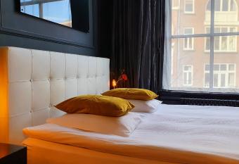 Residenz Stadslogement allows 18 year olds to book a room