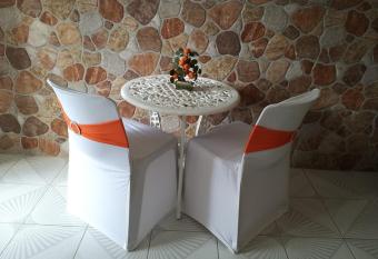 KANALU BEACH APPATEMENT has Balcony rooms